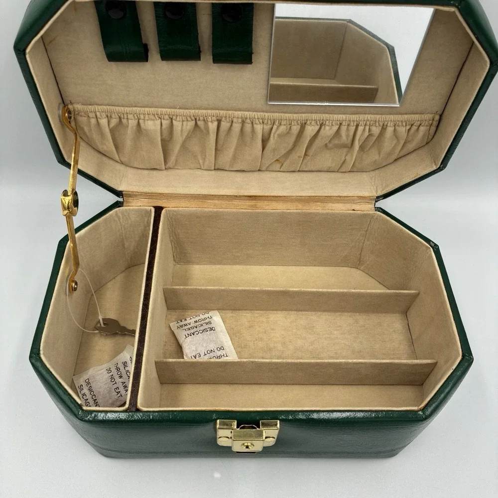 Vintage International Silver Company Travel Jewelry Box Green Color